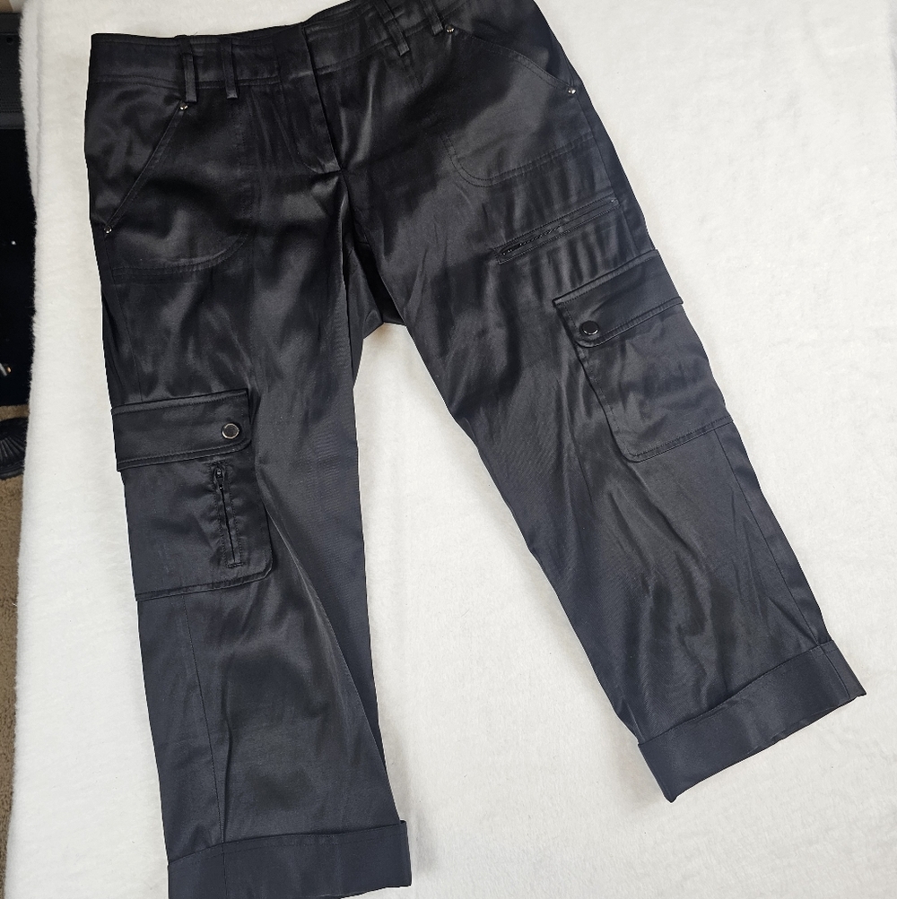 Cache Black Cargo Pants Size 2 Shiny Slick Pockets Zippers Capri Low Rise Cargo